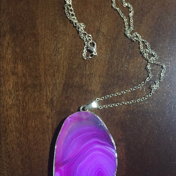 ⭐️ Beautiful Quartz Necklace - Picture 6 of 9